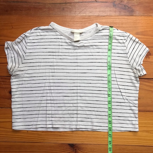 Nike and H&M Black and White Crop Top Bundle, EUC, S - Picture 5 of 15